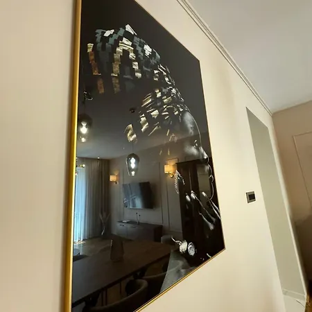 San Barbis アパート リエカ