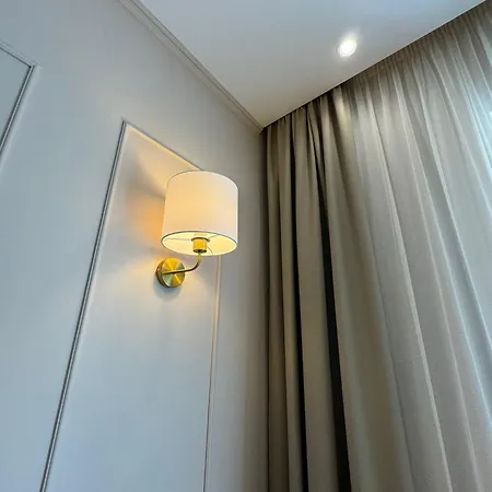 San Barbis アパート *